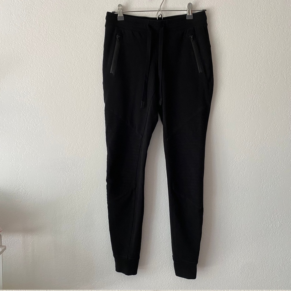 ALO Yoga Black Track Pants - Picture 2 of 5